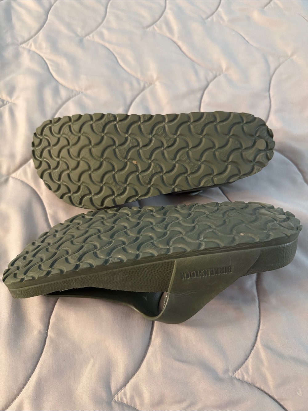 Birkenstock Gizeh EVA Olive Green Sandals with Buckle - Picture 3 of 3